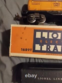 Vintage Lionel 1684- 2-4-2 O gauge Loco & Tender + 3-Cars, Track & Transformer S