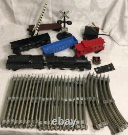 Vintage Lionel 242 Engine Train Cars & Metal Train Track Bundle