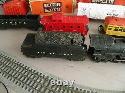 Vintage Lionel Train Set Engine #2026 Plus Cars & Boxes