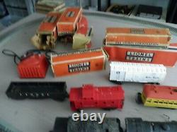 Vintage Lionel Train Set Engine #2026 Plus Cars & Boxes