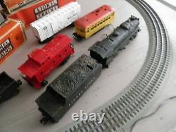 Vintage Lionel Train Set Engine #2026 Plus Cars & Boxes