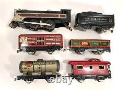 Vintage Marx Jubilee Canadian Pacific Locomotive Engine With Five Train Cars