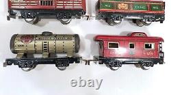 Vintage Marx Jubilee Canadian Pacific Locomotive Engine With Five Train Cars