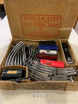 Vintage Marx Stream Line Steam Type Electric Train Set Engine, 5 Cars, 21 Tracks