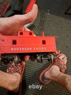 Vintage Marx Train 666 Locomotive Southern Pacific Line Train Set With Accessor