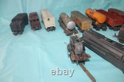 Vintage Pre War 11 Piece Assorted Lionel Trains Engine Locomotive Tender Cars