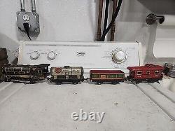 Vintage Set Of 4 Marx Tin Trains 897 Locomotive With 3 Cars LOCO UNTESTED READ