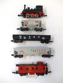 Vintage TRIX N Gauge Train Lot Steam Locomotive with 3 Freight Cars & Caboose