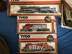 Vintage TYCO Model Railroad HO Scale Large Lot Locomotives, Train Cars, Manuals
