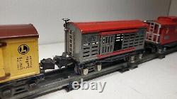 Vintage War Lionel Train Set- Pre War. Cars