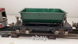 Vintage War Lionel Train Set- Pre War. Cars