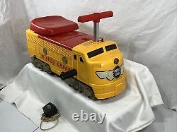 Vtg REMCO MIGHTY CASEY Ride On Train Engine Diesel Loco WITH CHARGER Untested