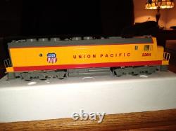 WILLIAMS TRAINS FP205 FP-45 UNION PACIFIC POWER A WithHORN LOCOMOTIVE CAR 2364