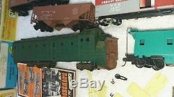 XMAS BIG LOT RR HO Train Cars Locomotive Caboose Athearn Walthers McKeanTM Acces